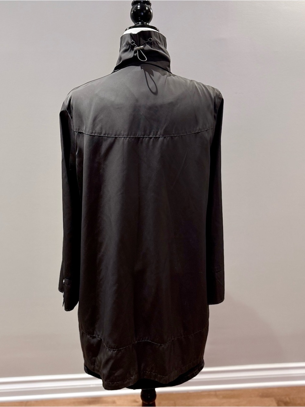 Osborne Lightweight Trench Coat / Rain Jacket – Like New - Picture 9 of 13